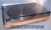 Bang_&_Olufsen-3000_Stereo_Turntable_web.jpg (58159 bytes)